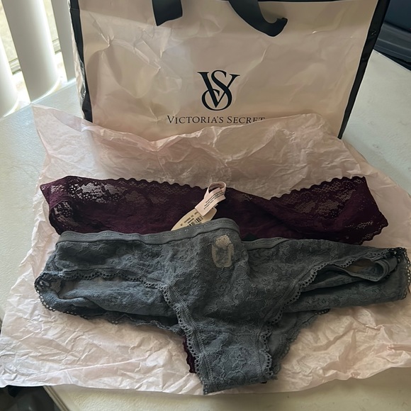 2 panties - Picture 1 of 3